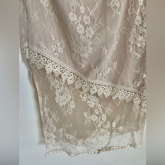 NBD Karina Cream Lace *Revolve*
Floral Cut Out One Sleeve
Cocktail Dress size M - Picture 6 of 11